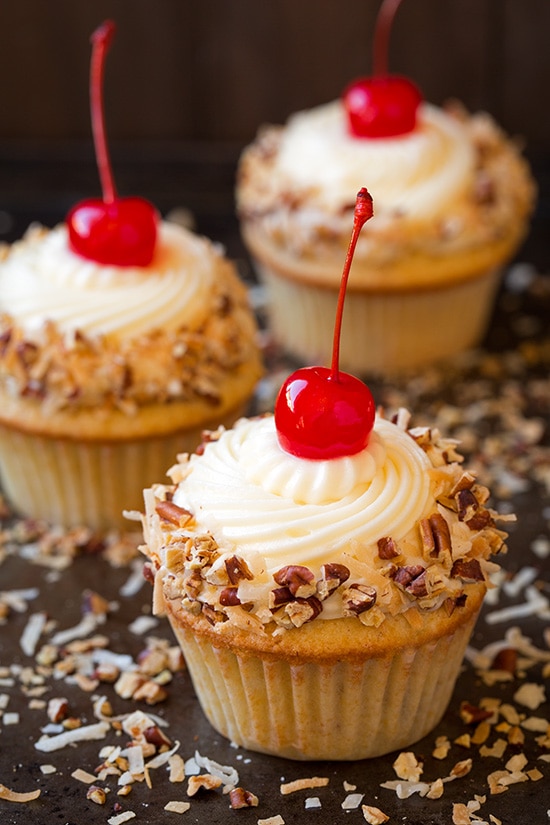 Mastering Italian Cream Cupcakes: Bake, Decorate, Store & Serve